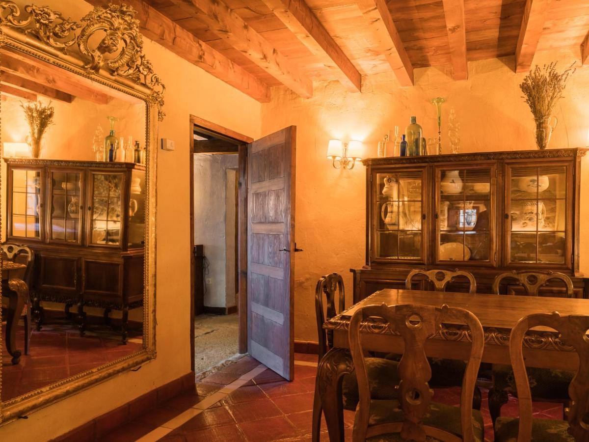 Posada Real La Casa De Arriba Наварредонда-де-Гредос Экстерьер фото