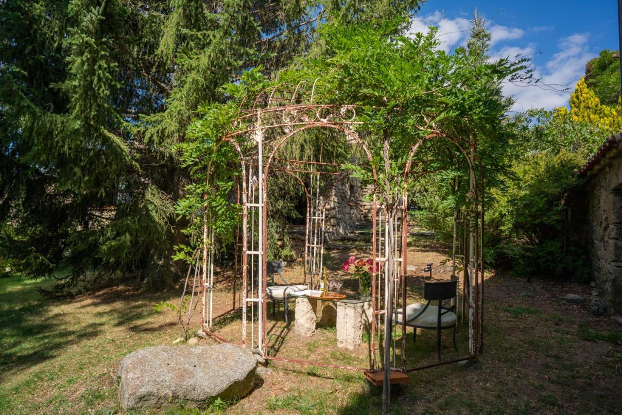 Posada Real La Casa De Arriba Наварредонда-де-Гредос Номер фото