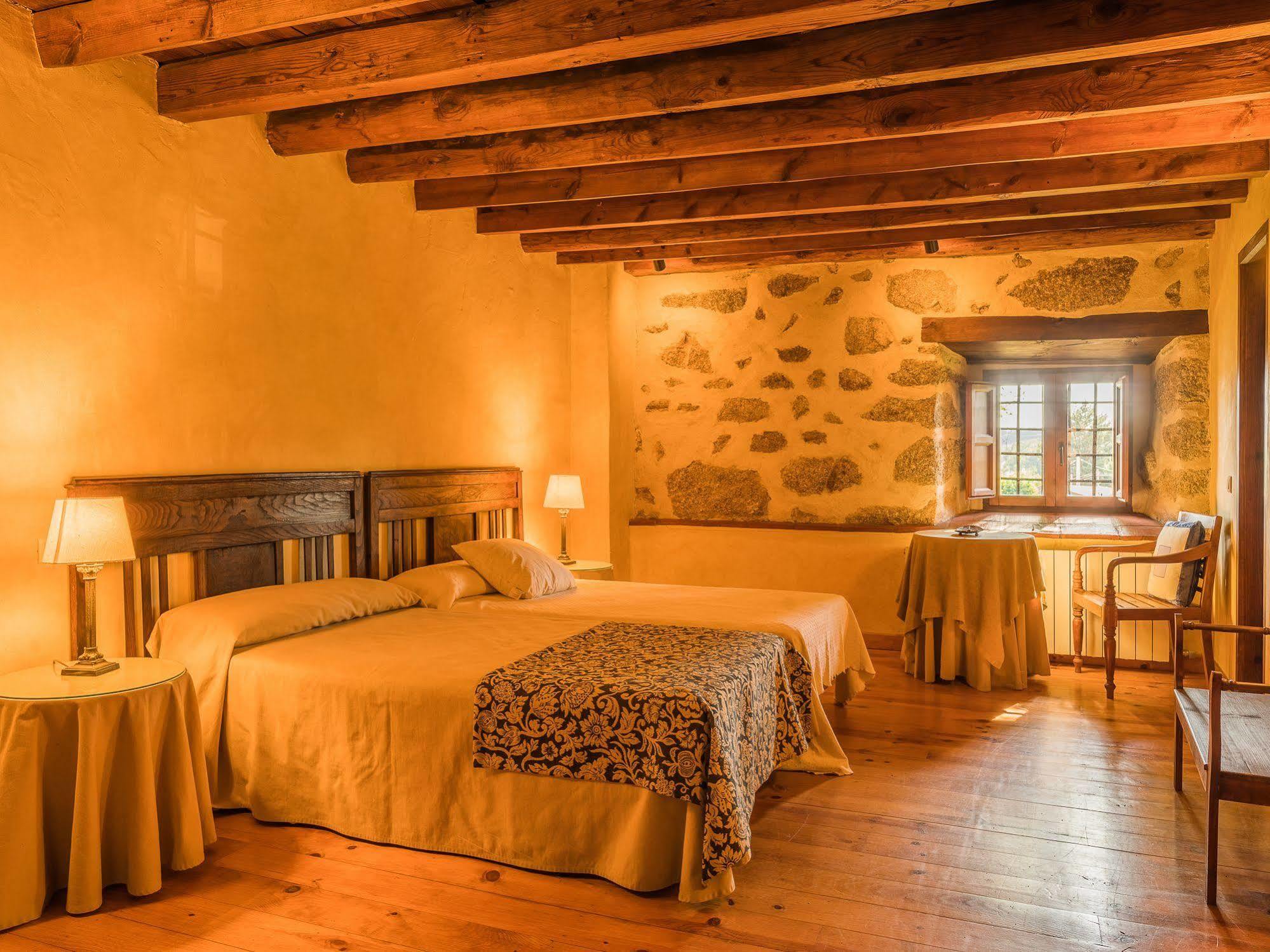 Posada Real La Casa De Arriba Наварредонда-де-Гредос Экстерьер фото