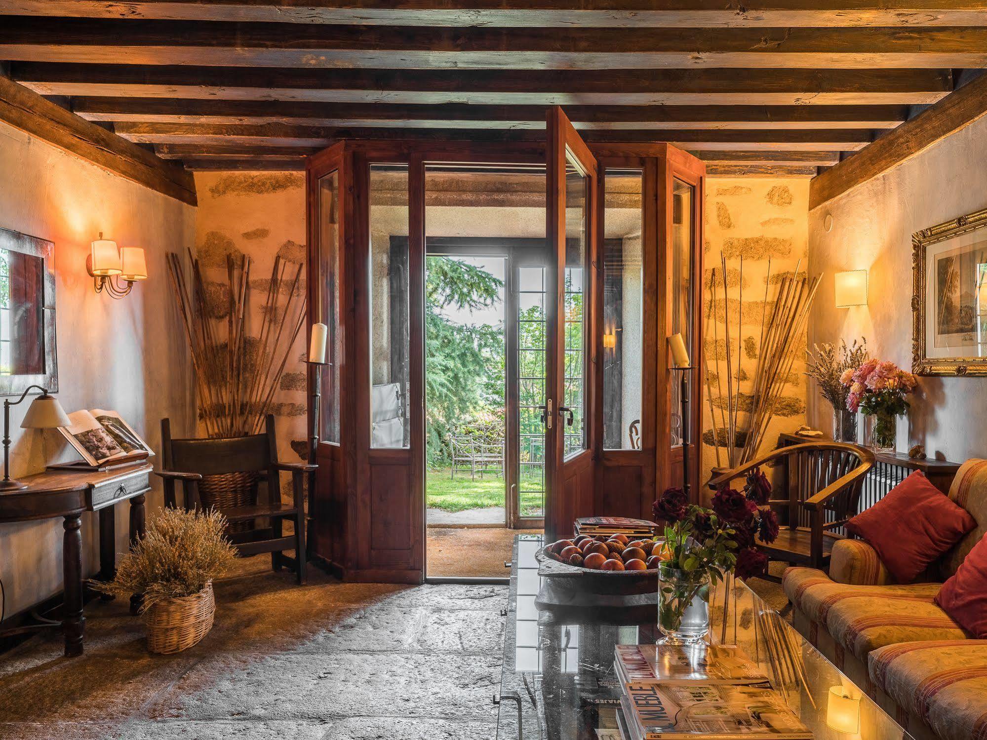 Posada Real La Casa De Arriba Наварредонда-де-Гредос Экстерьер фото